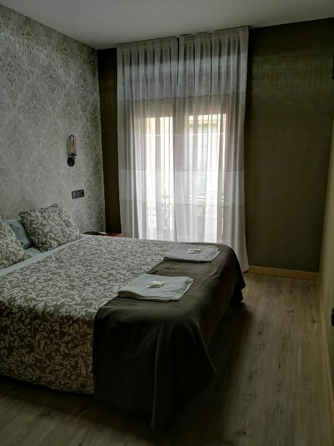 Hostal Juan Bravo Сеговия Екстериор снимка