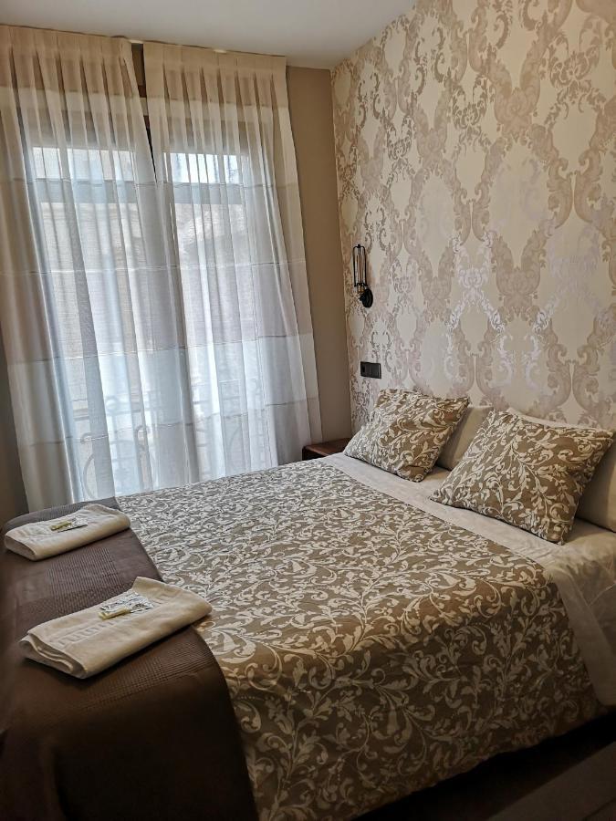 Hostal Juan Bravo Сеговия Екстериор снимка