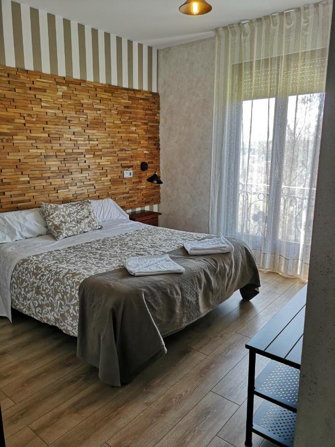 Hostal Juan Bravo Сеговия Екстериор снимка