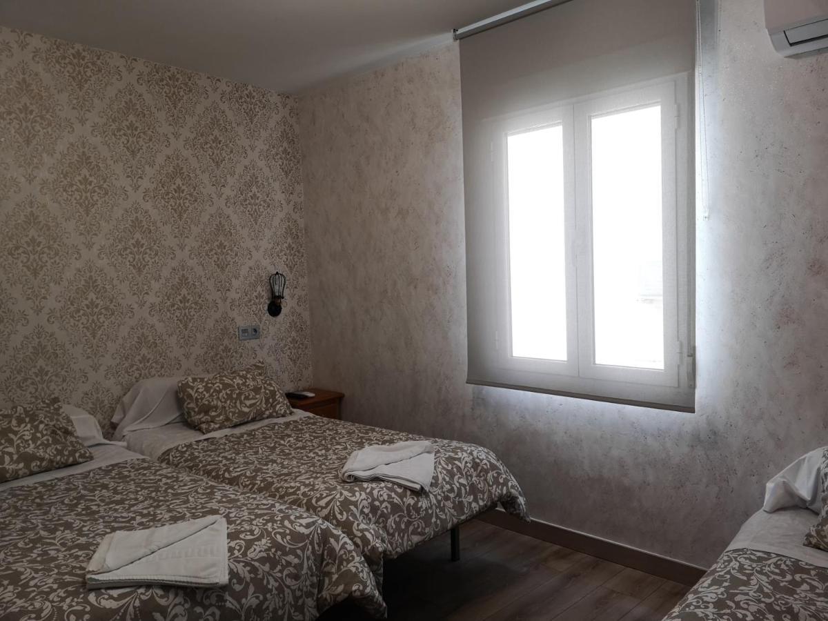 Hostal Juan Bravo Сеговия Екстериор снимка